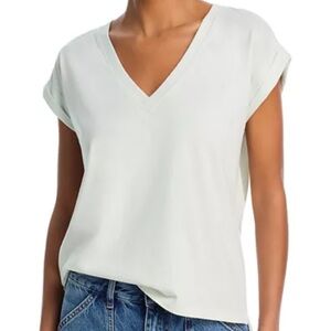 FRAME Easy Cotton V Neck Tee in soft mint size medium NWT
